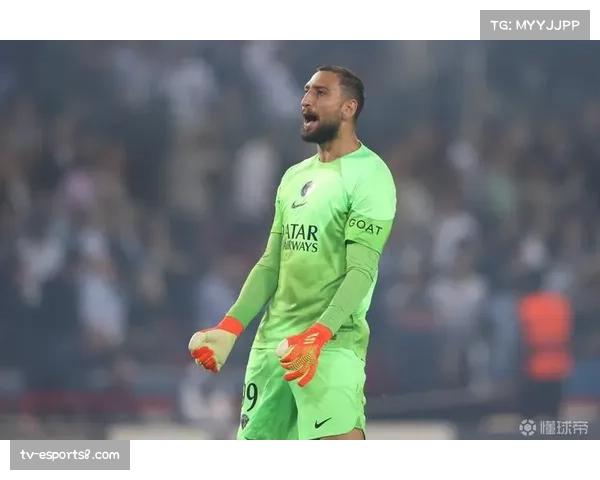 多纳鲁马出击失误酿丢球 判罚成焦点引发赛后激烈争议