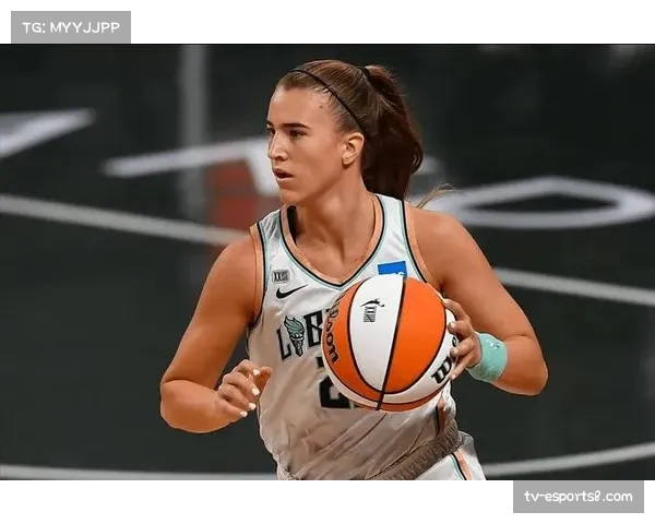 纽约自由人核心约内斯库季后赛状态低迷，三分8中1仅得9分