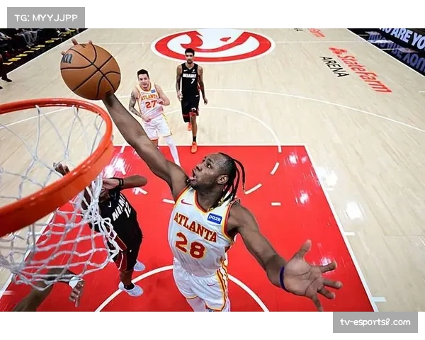 NBA杯小组赛激战正酣,骑士老鹰上演攻防大战,艾伦复出增强内线实力 NBA杯小组赛激战正酣,骑士老鹰上演攻防大战,艾伦复出增强内线实力