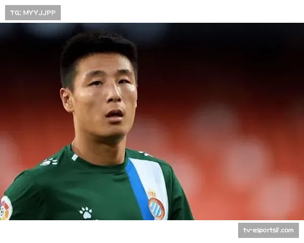 VAR取消进球引发争议,教练场边抗议判罚 VAR取消进球引发争议,教练场边抗议判罚