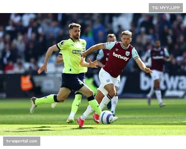 布莱顿3-0完胜西汉姆联,日本边锋连续三轮联赛取得进球。